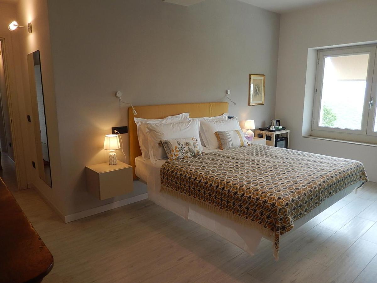 B&B Bionzo16 Calosso Luaran gambar