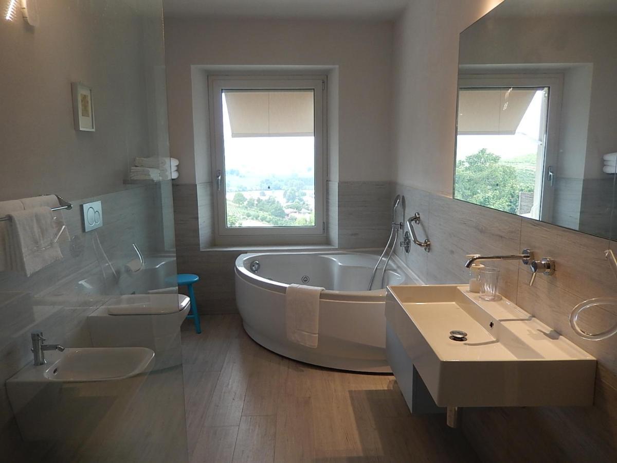 B&B Bionzo16 Calosso Luaran gambar
